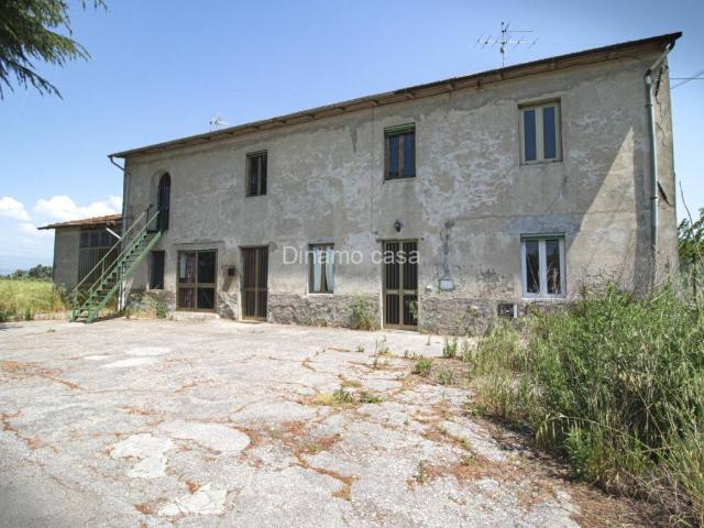 Rustico in vendita a Prato, Toscana