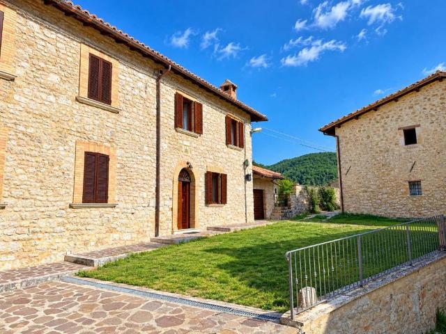 Rustico in vendita a Collazzoni, Preci