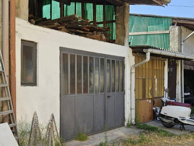 Rustico in vendita a Pregnana Milanese, Lombardia