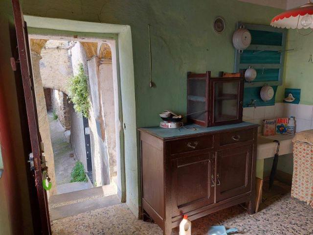 Rustico in vendita a Prelà, Liguria