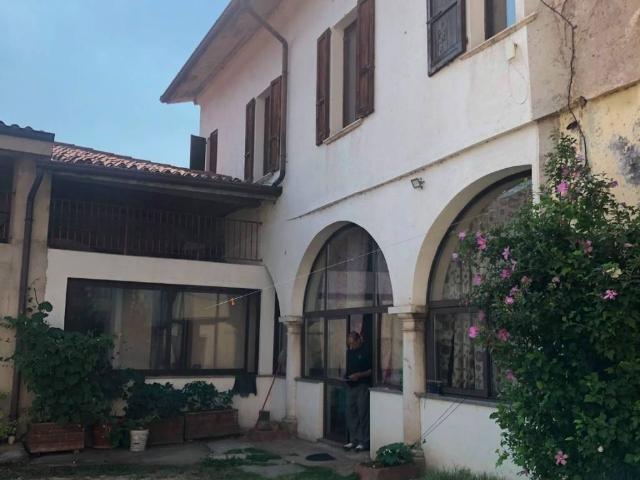 Rustico in vendita a Prevalle, Lombardia