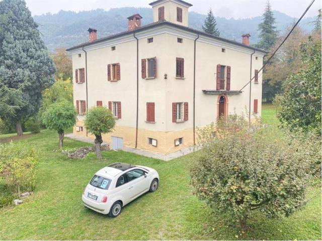 Villa Indipendente in vendita a Unione dei comuni del Distretto Ceramico, Prignano Sulla Secchia