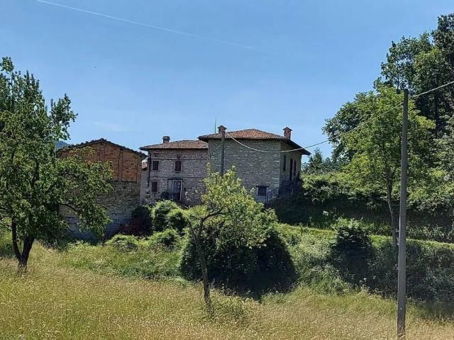 Rustico in vendita a Unione dei comuni del Distretto Ceramico, Prignano Sulla Secchia