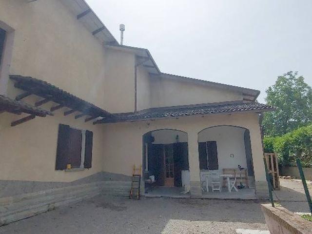Rustico in vendita a Unione dei comuni del Distretto Ceramico, Prignano Sulla Secchia