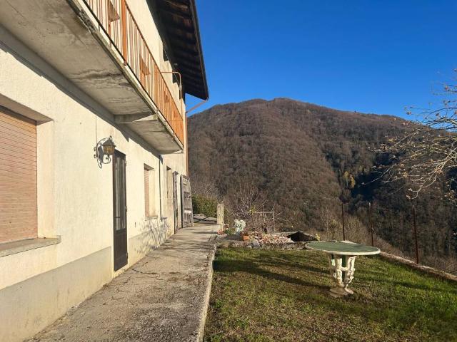 Rustico in vendita a Pulfero, Friuli-Venezia Giulia