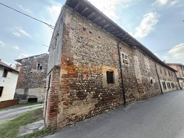 Rustico in vendita a Pumenengo, Bergamo