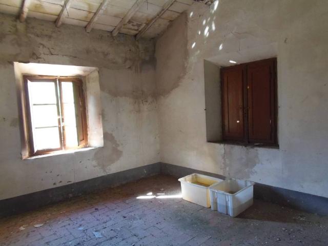 Rustico in vendita a Lucciano, Quarrata