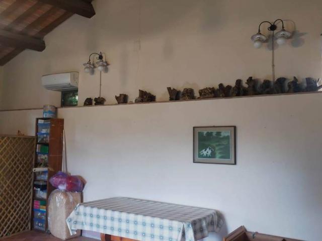 Rustico in vendita a Buriano, Quarrata