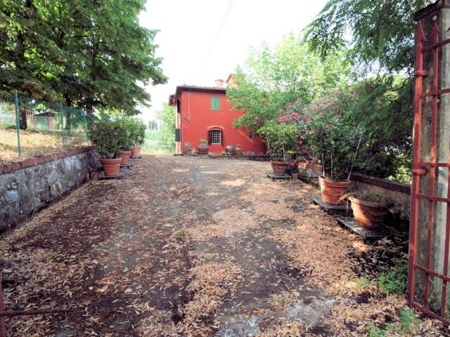 Rustico in vendita a Lucciano, Quarrata