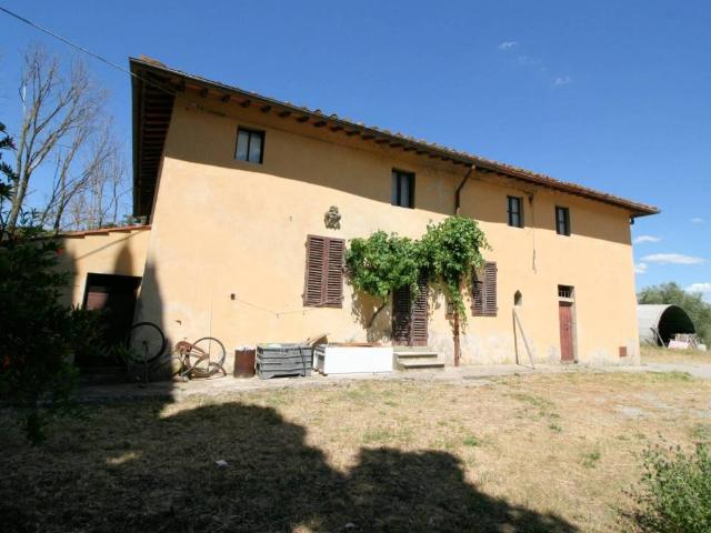 Rustico in vendita a Quarrata, Toscana