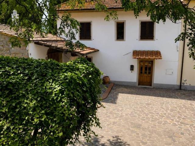 Rustico in vendita a Quarrata, Toscana