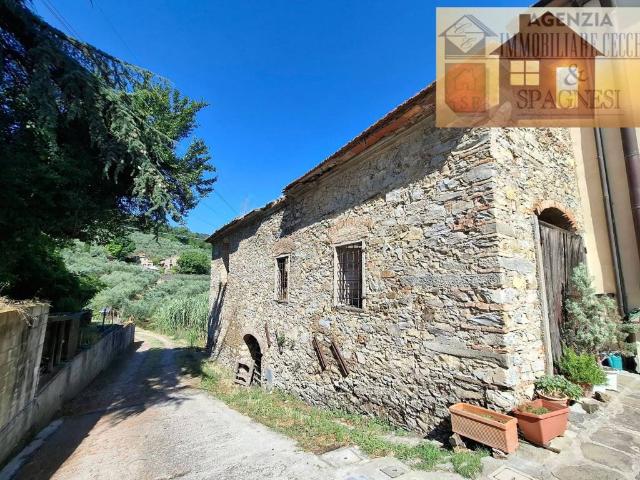 Rustico in vendita a Buriano, Quarrata
