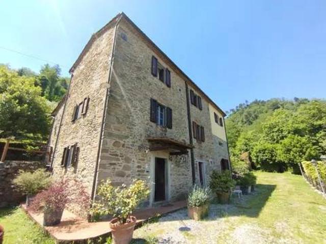 Rustico in vendita a Montorio, Quarrata