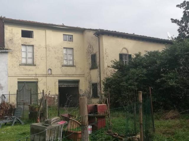Rustico in vendita a Quarrata, Toscana