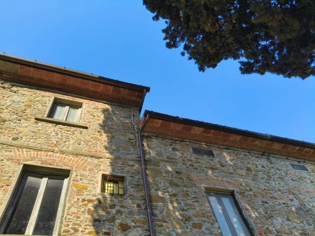 Rustico in vendita a Quarrata, Toscana