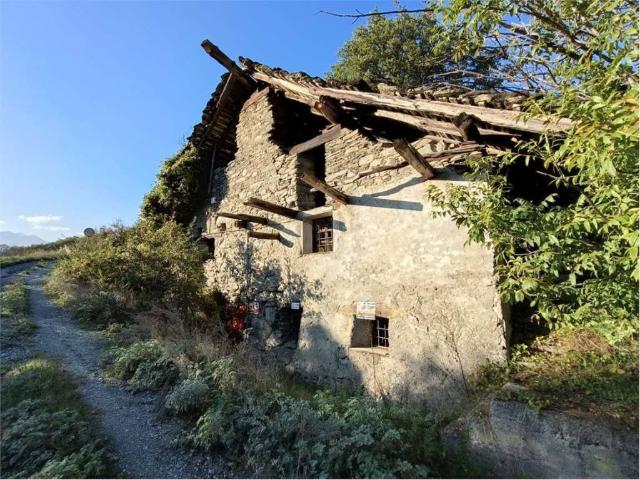 Rustico in vendita a Quart, Aosta