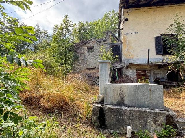 Rustico in vendita a Quart, Aosta