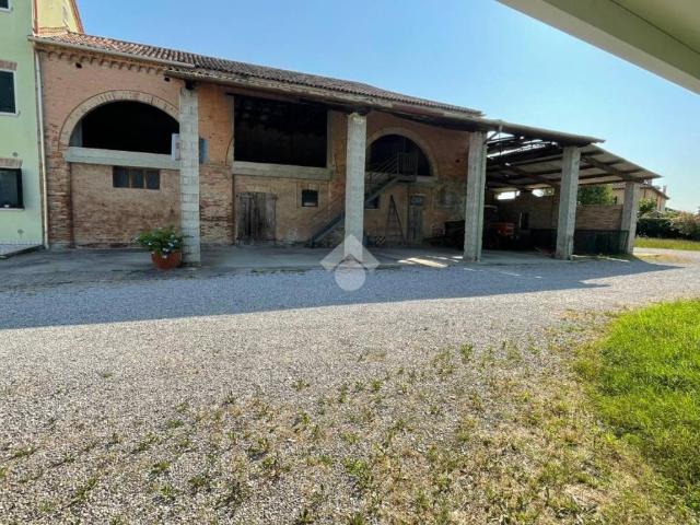 Rustico in vendita a Quarto D'altino, Veneto