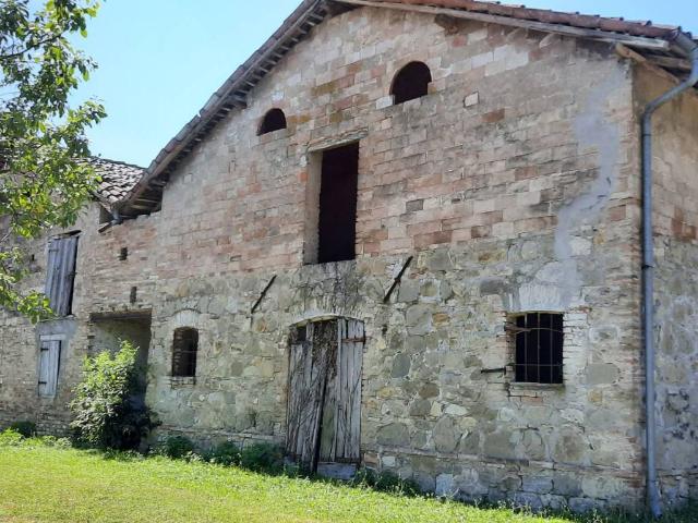 Rustico in vendita a Colline Matildiche, Re