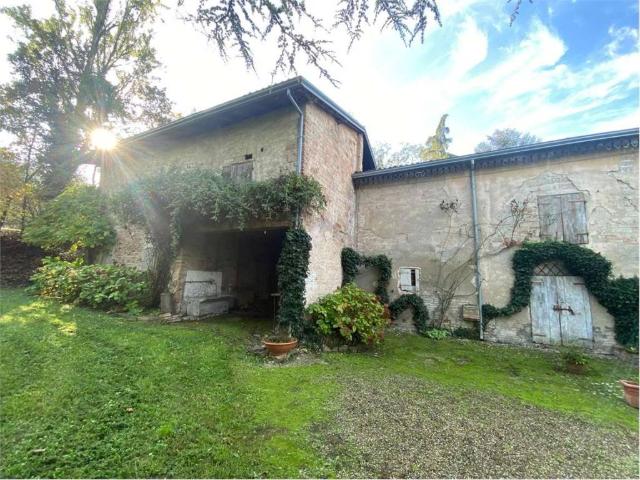 Rustico in vendita a Colline Matildiche, Re