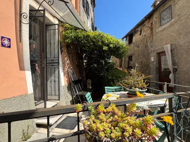 Rustico in vendita a Capanne, Quiliano