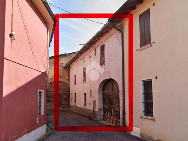 Rustico in vendita a Quinzano D'oglio, Lombardia