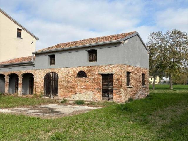 Rustico in vendita a Unione dei comuni Isola Mantovana, Quistello