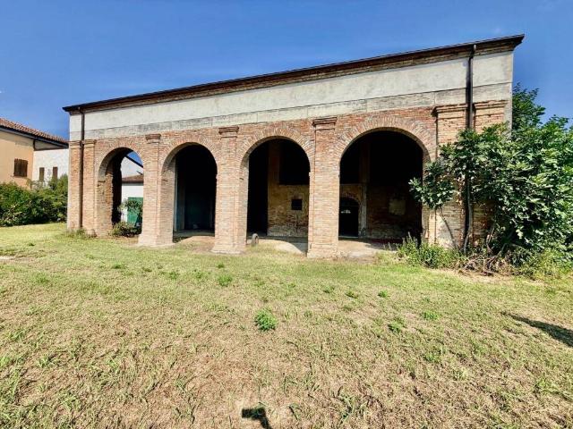 Rustico in vendita a Quistello, Mantova