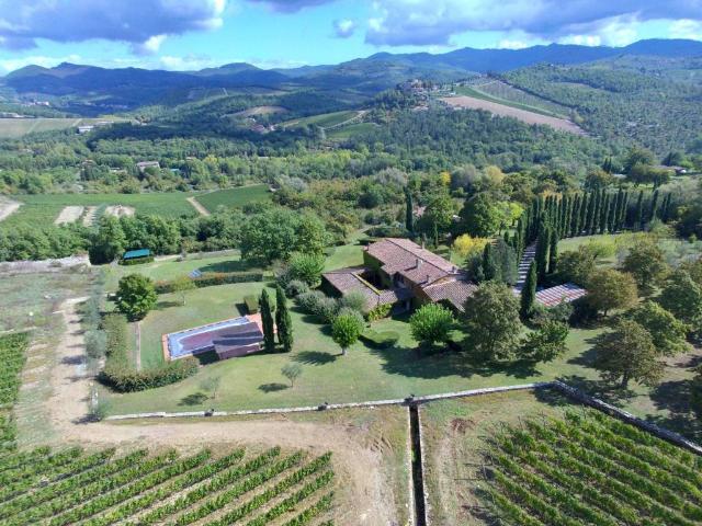 Rustico in vendita a Radda in Chianti, Siena