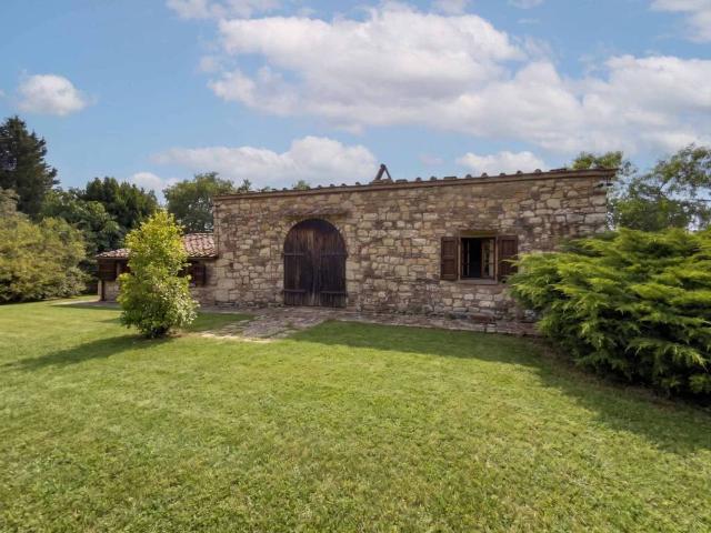 Rustico in vendita a Radda In Chianti, Toscana