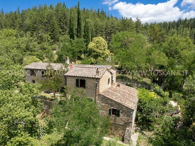Rustico in vendita a Radda In Chianti, Toscana