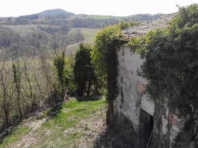 Rustico in vendita a Radicofani, Siena