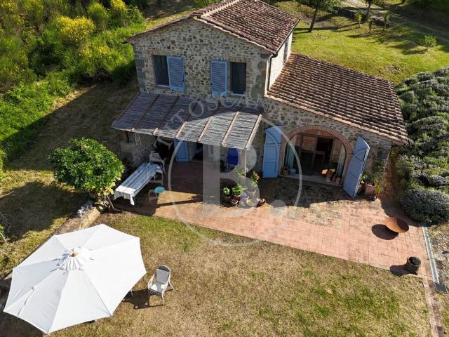 Rustico in vendita a Radicondoli, Toscana