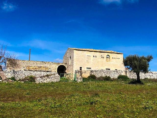 Rustico in vendita a Tresauro, Ragusa