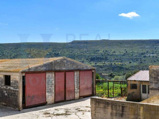 Rustico in vendita a Ragusa, Sicilia