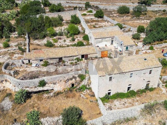 Rustico in vendita a Ragusa, Sicilia
