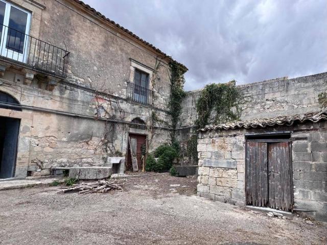Rustico in vendita a Ragusa Ibla, Ragusa