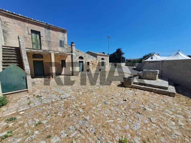 Rustico in vendita a Ragusa, Sicilia