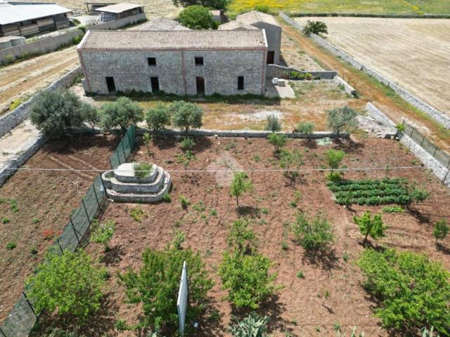 Rustico in vendita a Tresauro, Ragusa