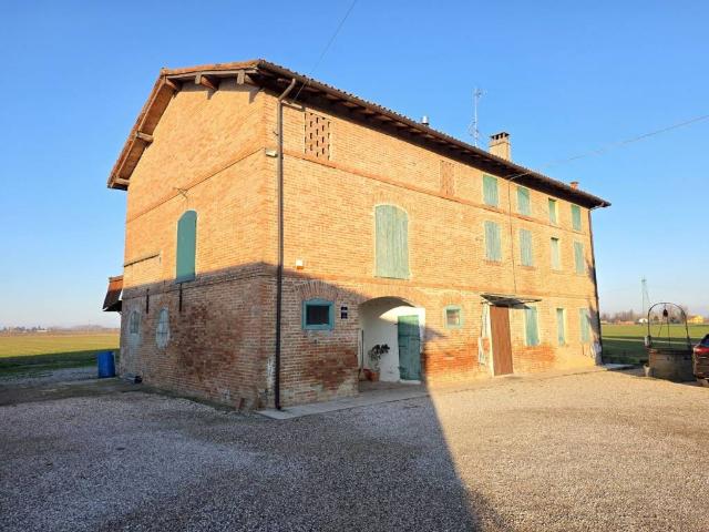 Rustico in vendita a Unione dei comuni del Sorbara, Ravarino