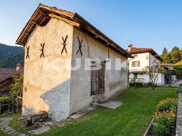 Rustico in vendita a Zovello / Zuviel, Ravascletto / Ravasclêt