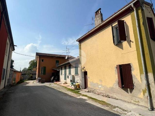 Rustico in vendita a Ravenna, Reggio Emilia