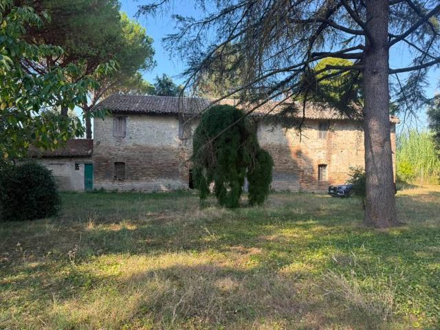 Rustico in vendita a Ravenna, Reggio Emilia