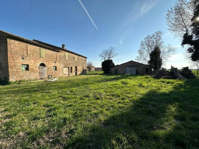 Rustico in vendita a Ravenna, Reggio Emilia
