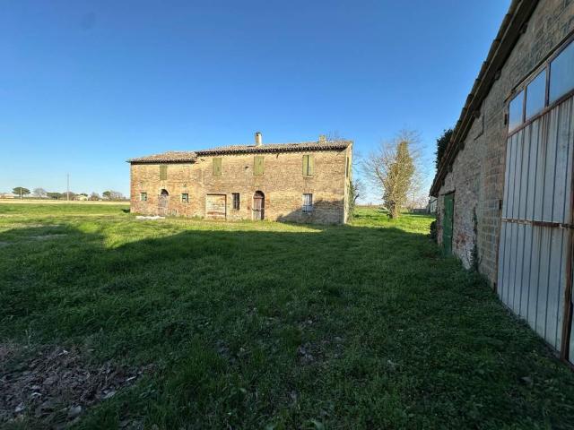 Rustico in vendita a Ravenna, Reggio Emilia