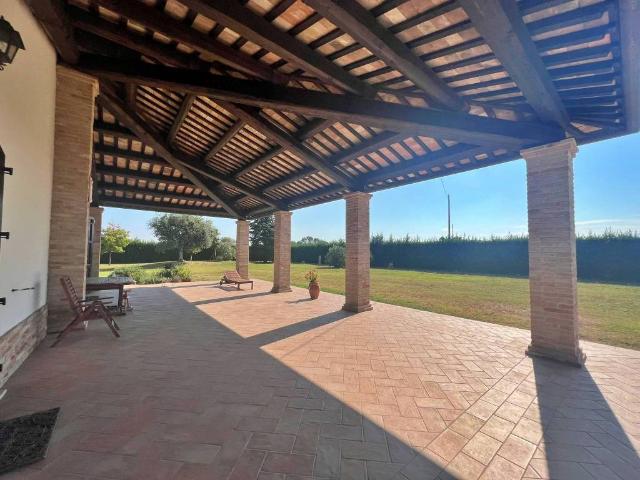 Rustico in vendita a Ravenna, Reggio Emilia