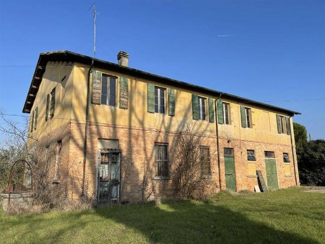 Rustico in vendita a Ravenna, Reggio Emilia