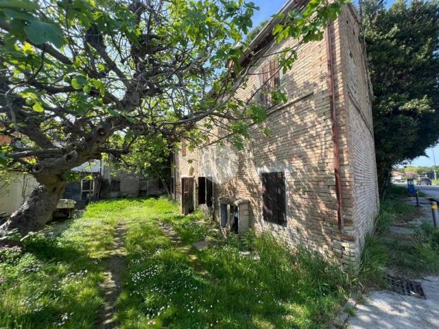 Rustico in vendita a Ravenna, Reggio Emilia