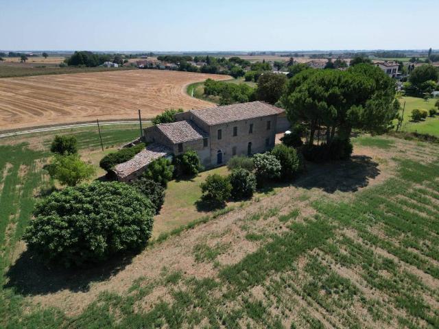 Rustico in vendita a Ravenna, Reggio Emilia