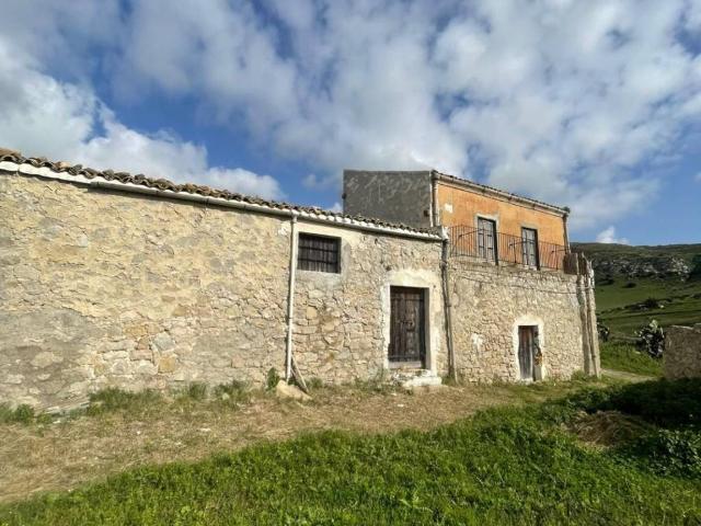 Rustico in vendita a Realmonte, Sicilia